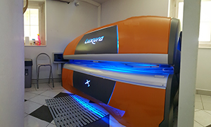 CsokiSzoli - fekvő, gyorsbarnító